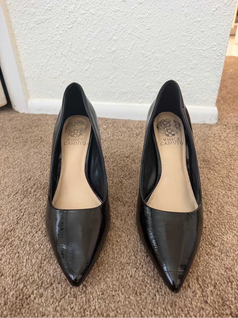 Vince Camuto Black Patent Pointed-Toe Pumps with Leather Insole